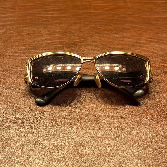 💜💜PRICE DROP 💜💜Vintage 1980’s Gianni Versace Woman sunglasses